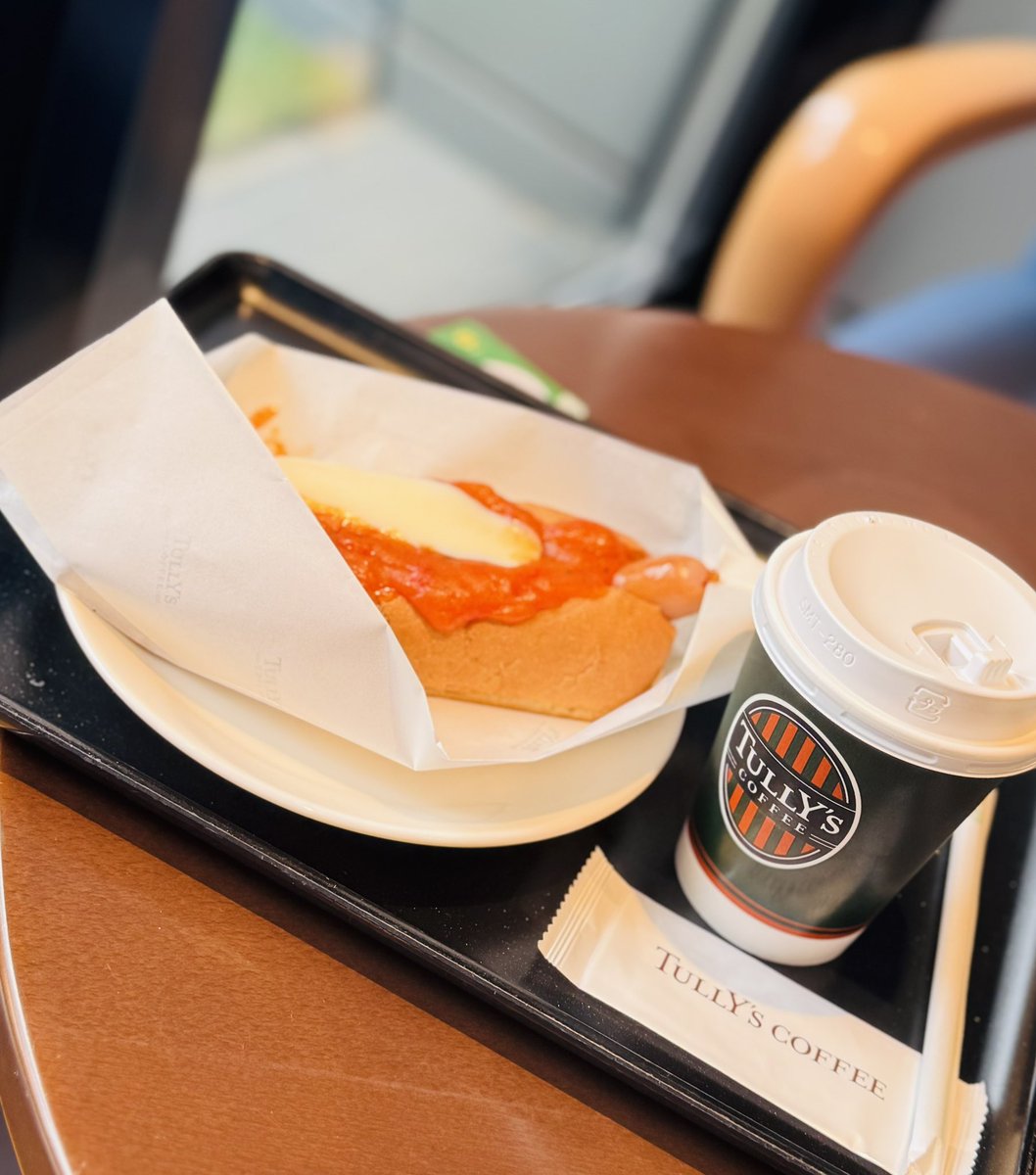 sho_funa's tweet image. はぁ～、ようやく朝からの仕事が終わったのでランチへ。
スカイガーデンはまだ桜が満開😆

 #大名古屋ビルヂング
 #TULLY'S