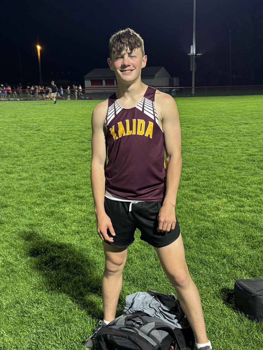 Great night for the Wildcat JH. The kids competed hard and finished 2nd to the host school CG. Congrats goes out to Dylan Snider for breaking the JH disc record and the 4x2 Relay of A.Bruskotter, K.Unverferth, I.Patrick, and L.Siebeneck also setting a school record #WildcatPride
