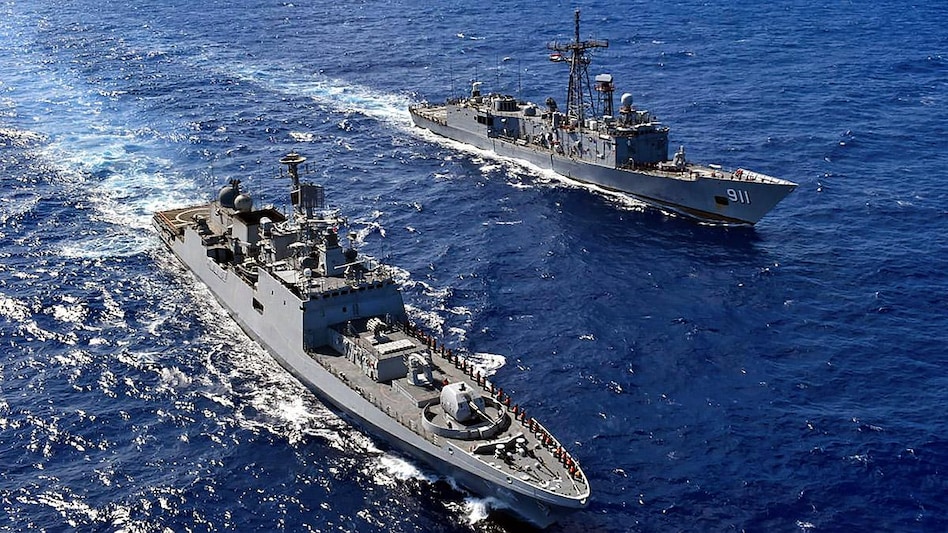 Balram Simarla ЁЯТЩ (@simarla4) on Twitter photo ЁЯУМ #navalblockage
рдиреМрд╕реЗрдирд╛ рдирд╛рдХрд╛рдмрдВрджреА рдПрдХ рд╢рдХреНрддрд┐рд╢рд╛рд▓реА рд╣рдерд┐рдпрд╛рд░ рд╣реИ - рдмрд┐рдирд╛ рдЧреЛрд▓рд┐рдпреЛрдВ рдХреЗ рднреА рдмрдбрд╝рд╛ рдиреБрдХреНрд╕рд╛рди рдХрд░ рд╕рдХрддрд╛ рд╣реИред
#navalblockageforpakistan #navalblockagepakistan #PahalgamTerroristAttack #Pahalgam #PahalgamTerrorAttack ЁЯУМ #navalblockage
рдиреМрд╕реЗрдирд╛ рдирд╛рдХрд╛рдмрдВрджреА рдПрдХ рд╢рдХреНрддрд┐рд╢рд╛рд▓реА рд╣рдерд┐рдпрд╛рд░ рд╣реИ - рдмрд┐рдирд╛ рдЧреЛрд▓рд┐рдпреЛрдВ рдХреЗ рднреА рдмрдбрд╝рд╛ рдиреБрдХреНрд╕рд╛рди рдХрд░ рд╕рдХрддрд╛ рд╣реИред
#navalblockageforpakistan #navalblockagepakistan #PahalgamTerroristAttack #Pahalgam #PahalgamTerrorAttack