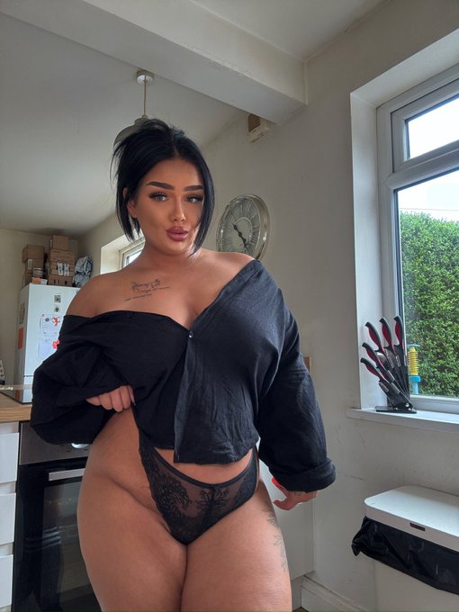 Watch 𝐌𝐢𝐬𝐬𝐥𝐢𝐯𝐯𝐮𝐤𝐤's leaked NSFW photo on TwXstars