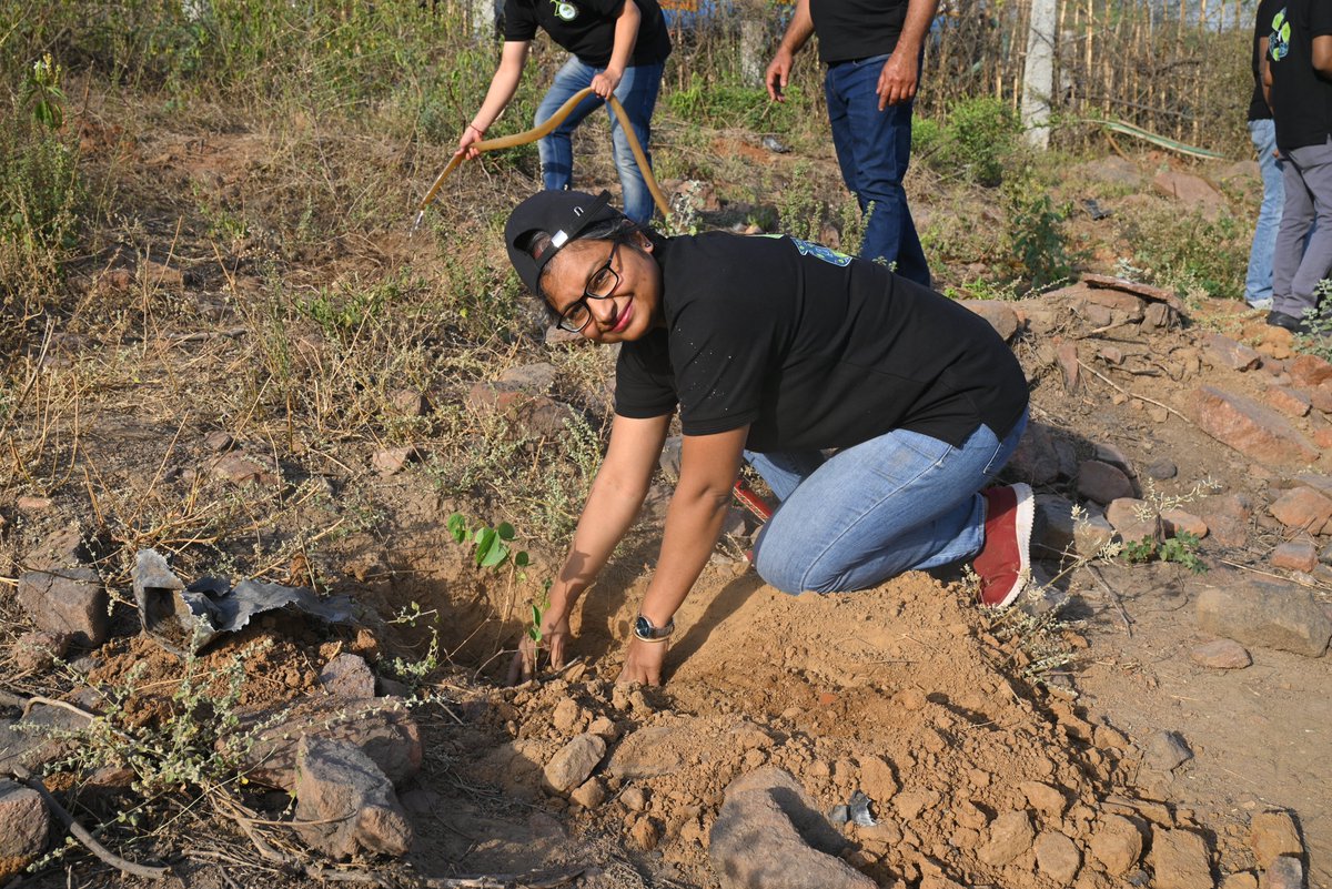 ICLEISouthAsia's tweet photo. The plantation drive reflected our deep-rooted commitment to nature-based solutions and community engagement. 

Team members and friends came together to make every sapling count.🌱

#UrbanGreenSpaces #20YearsOfICLEISouthAsia #ICLEISouthAsia20 https://t.co/FUcGBEqm0x