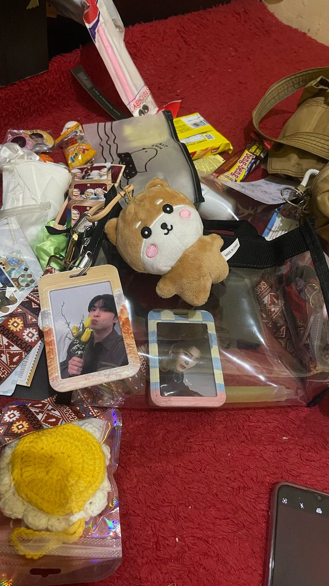 upildoun123's tweet photo. Kita ketemu papahmu ya nak besok, jadi anak manis biar hak asu (literally asu) mu dipegang mamah. Kita liat besok papahmu milih rekanannya yg jancok itu atau mamahmu yang mantep ini. Nnti sm pakde piri dl yh😘 

#farewellparty
#atau
#perceraian
#ibukuat
#anakhebat https://t.co/eVW2hJgE0F