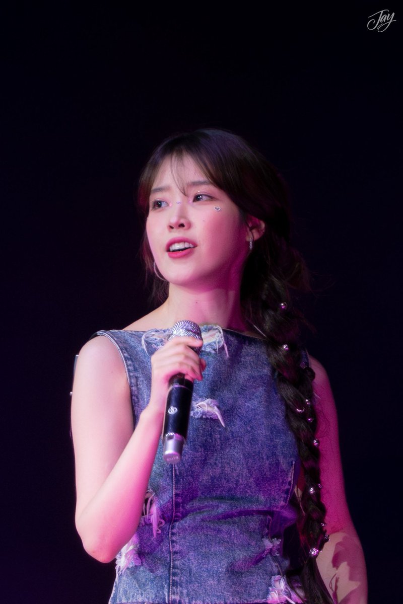 UAENAGRAPHY's tweet image. HEREH World Tour Concert in Oakland

Oakland Arena 

#아이유 #아이유월드투어 #IU #아이유콘서트IU