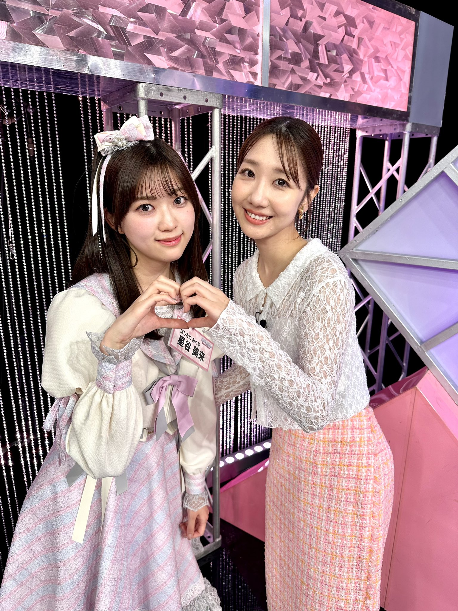 柏木由紀、絶対領域チラリなミニワンピ姿「女神みたいだ