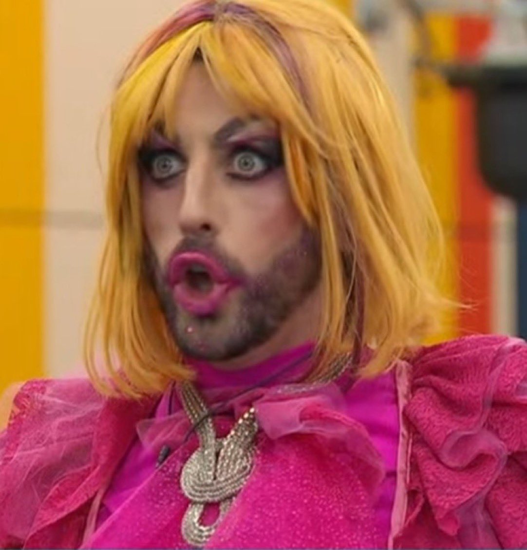 QUIEN ESTABA MÁS DIOSA Y LINDA? 🫦

❤️ TATO 

🔁 ULISES 

#GranHermano