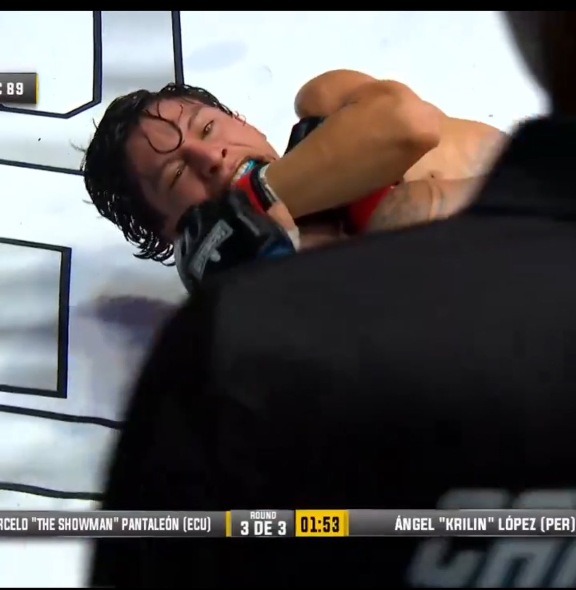 mmafanecuador's tweet photo. El ecuatoriano Marcelo Pantaleon vence vía submission (mataleon) al peruano Angel Rodríguez en el round 3 en su debut internacional en el evento #FFC89
Hoy ganaron Pantaleon y Gómez.. ambos compañeros del team PANTALEON MMA de la península.. 🔥🔥🔥🔥 https://t.co/rzhywUDOXk