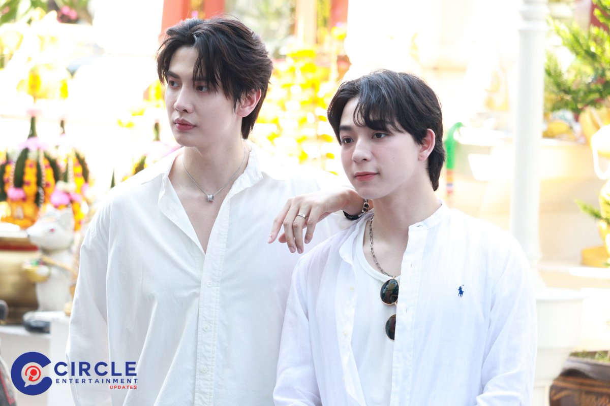 สองหนุ่ม “แม็กกี้-บาส” ร่วมพิธีบวงสรวงซีรีส์ Fourever You เพราะรักนำทาง Part 2 “

FOR YOU FOREVER 
#WorshipFoureverYou2 
#maxky_rp  #maxkybas 
#แม็กกี้บาส #6CODE 
#bbasjtr #บาสเด็กอ้วนที่แท้จริง