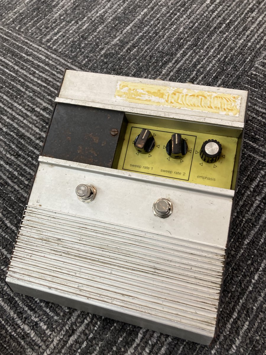 apollonmusic's tweet image. かなりレアなエフェクターが中古で入荷🔥

Syｓtech社のPhaseShifter 1970年代の逸品
外観はシールの剥がれなどありますが
しっかり動作します

薄口のフェイザーサウンド
#Phaser ＃フェイザー