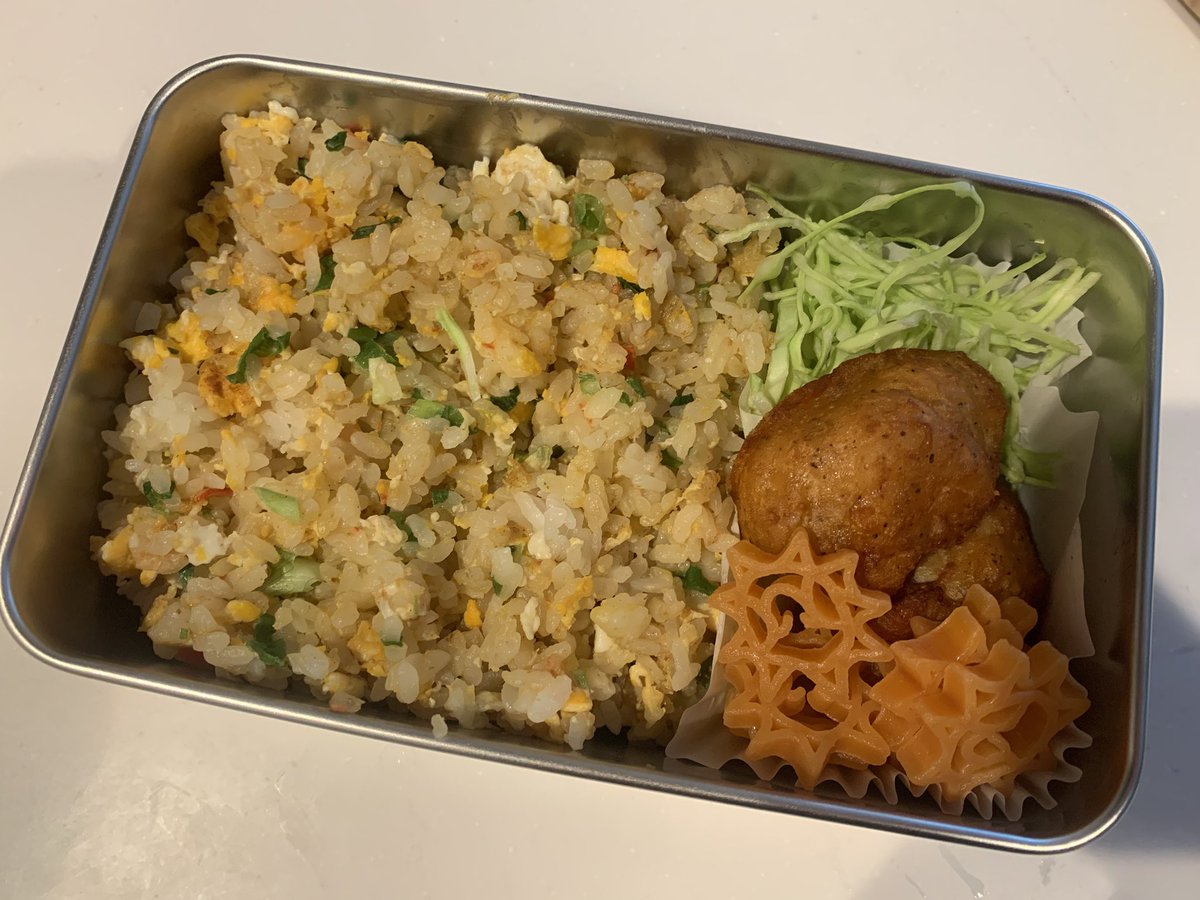 nicochan070707's tweet photo. 毎日弁当作り！
と思って節約してるつもりが
お菓子やデザート
たくさん買ってるので
全然節約できてない(^O^)
むしろ散財しとる💸💸💸
気をつけ‥たい‥（無理） https://t.co/tKpVPXbwzn