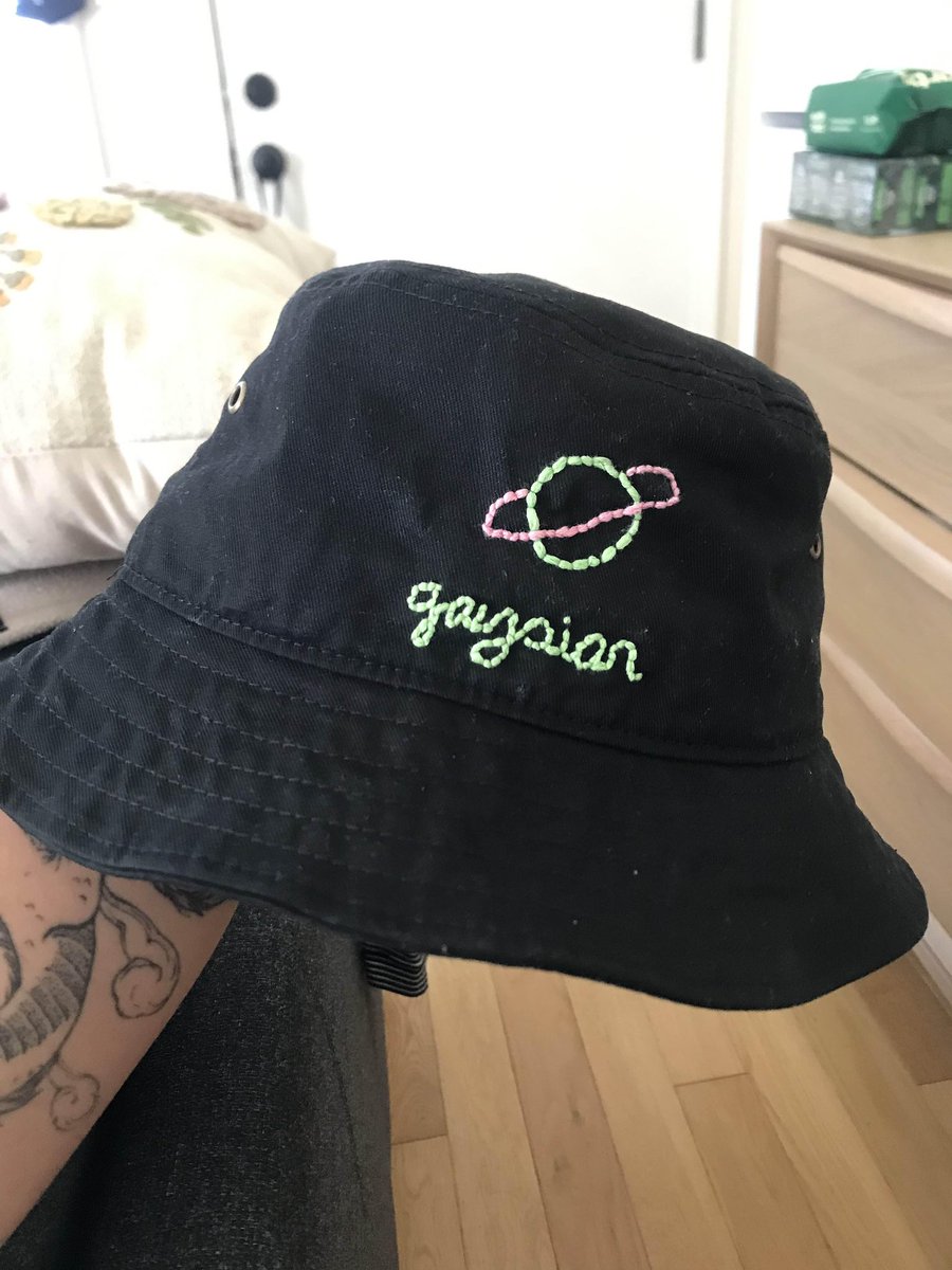 intergalactic gaysians tweet media