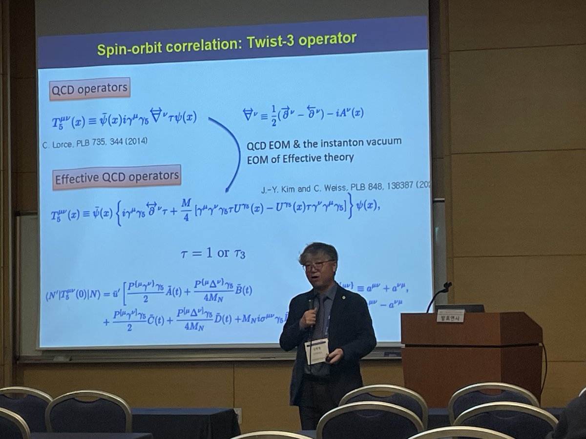 rothkopfAK's tweet photo. Exciting to see the #hadron #theory community in South Korea actively contributing to the resolution of the nucleon spin problem by exploring higher twist form factors that encode spin-orbit correlations. Latest results from Hyunchul Kim (@inha_univ) at #KPSSpring25. https://t.co/IcOXZOJYOY