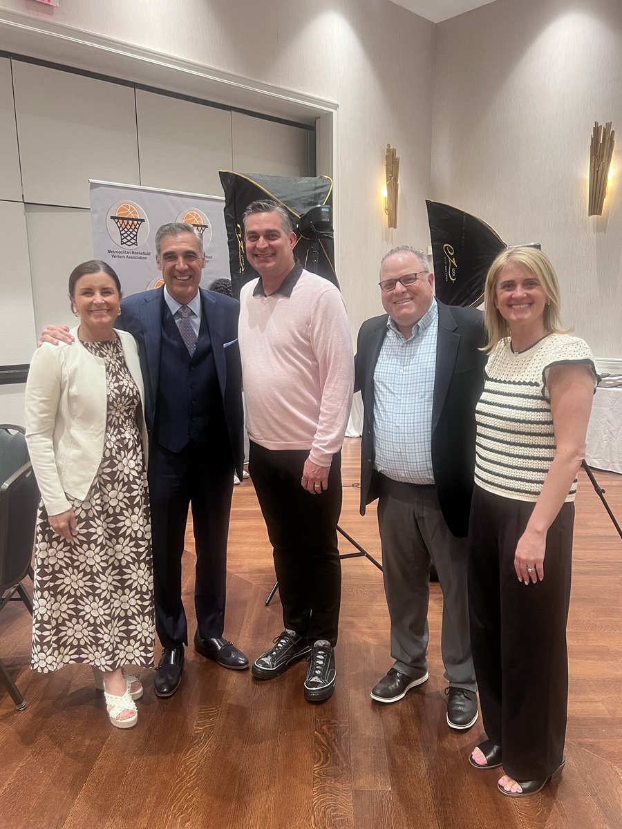 Jay Wright (@coachjaywright) on Twitter photo Met sportswriters Haggerty Awards Dinner - we honor and congratulate <a href="/StephenGorchov/">Stephen Gorchov</a> " Good Guy" Award Winner . <a href="/HofstraMBB/">Hofstra Men's Basketball</a> alum James Parisian's <a href="/HofstraVB/">Hofstra Volleyball</a> alum beth Parisi Met sportswriters Haggerty Awards Dinner - we honor and congratulate <a href="/StephenGorchov/">Stephen Gorchov</a> " Good Guy" Award Winner . <a href="/HofstraMBB/">Hofstra Men's Basketball</a> alum James Parisian's <a href="/HofstraVB/">Hofstra Volleyball</a> alum beth Parisi