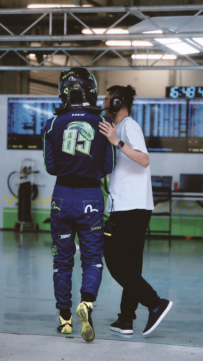 Yibo_Thailand's tweet photo. 250425 | YIBO-OFFICIAL weibo update
วันนี้ยังซ้อมอย่างต่อเนื่อง🏎️🏎️🏎️

#WangYibo #YIBO85 https://t.co/sKmMk4fH5s