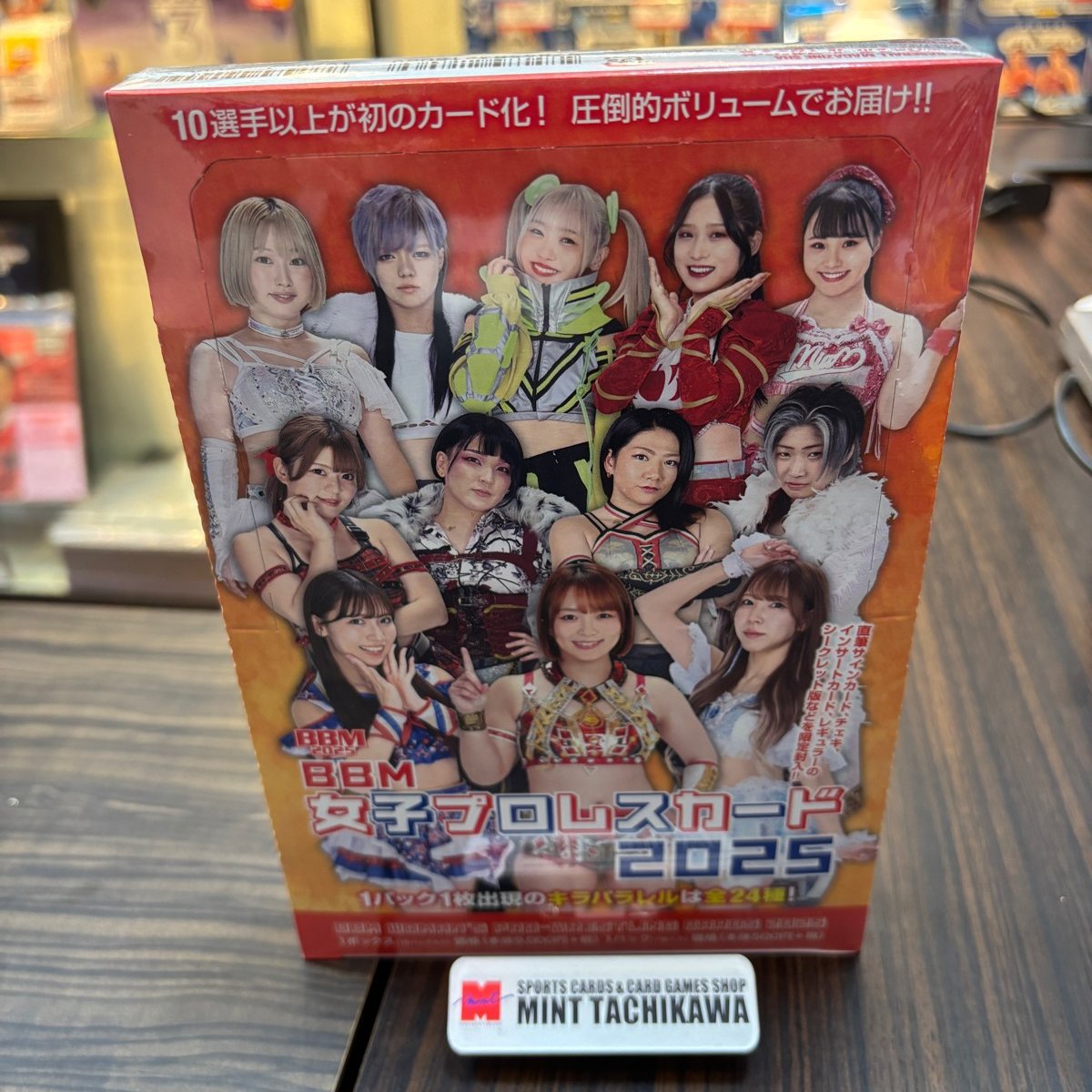 BBM2025 女子プロレスカード 新品未開封 シュリンク付 未開封ボックス a