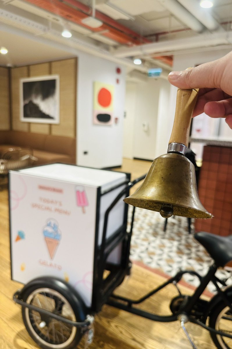 marcle1985's tweet photo. 🇻🇳Gelato time🍦
Its time to cool down Saigon 35°C ❄️

📍 @WeWork #LimTower3

#GelatoDay #DoWhatYouLove #LifeatWeWork #TenantsatWeWork
#funatwork #worklifebalance #stressfree #WeWorkVietnam #workplaceoftomorrow https://t.co/f7Gtsn6CIo