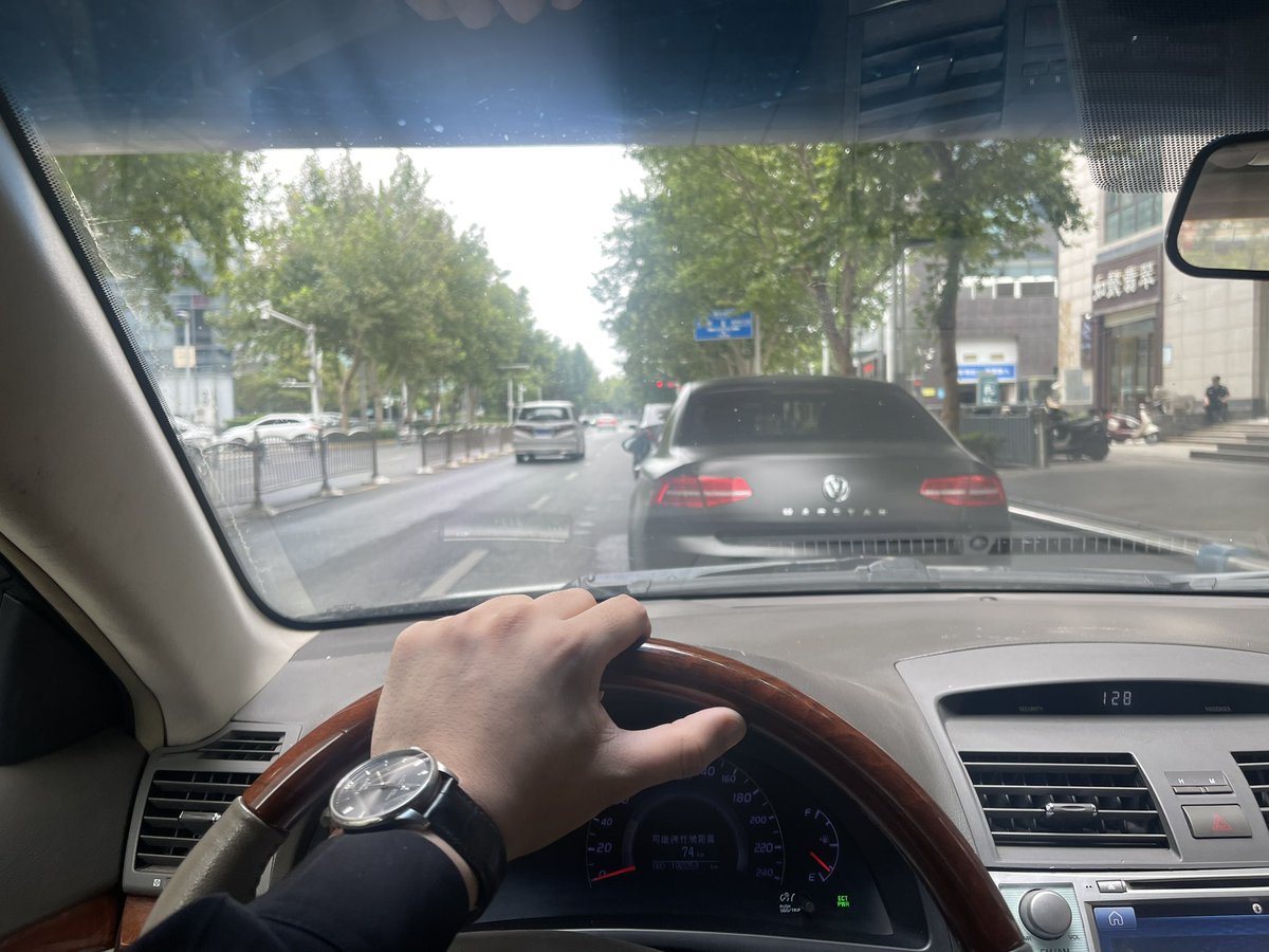 jiangqi6212's tweet photo. 出门 https://t.co/cCGpZOrrRS