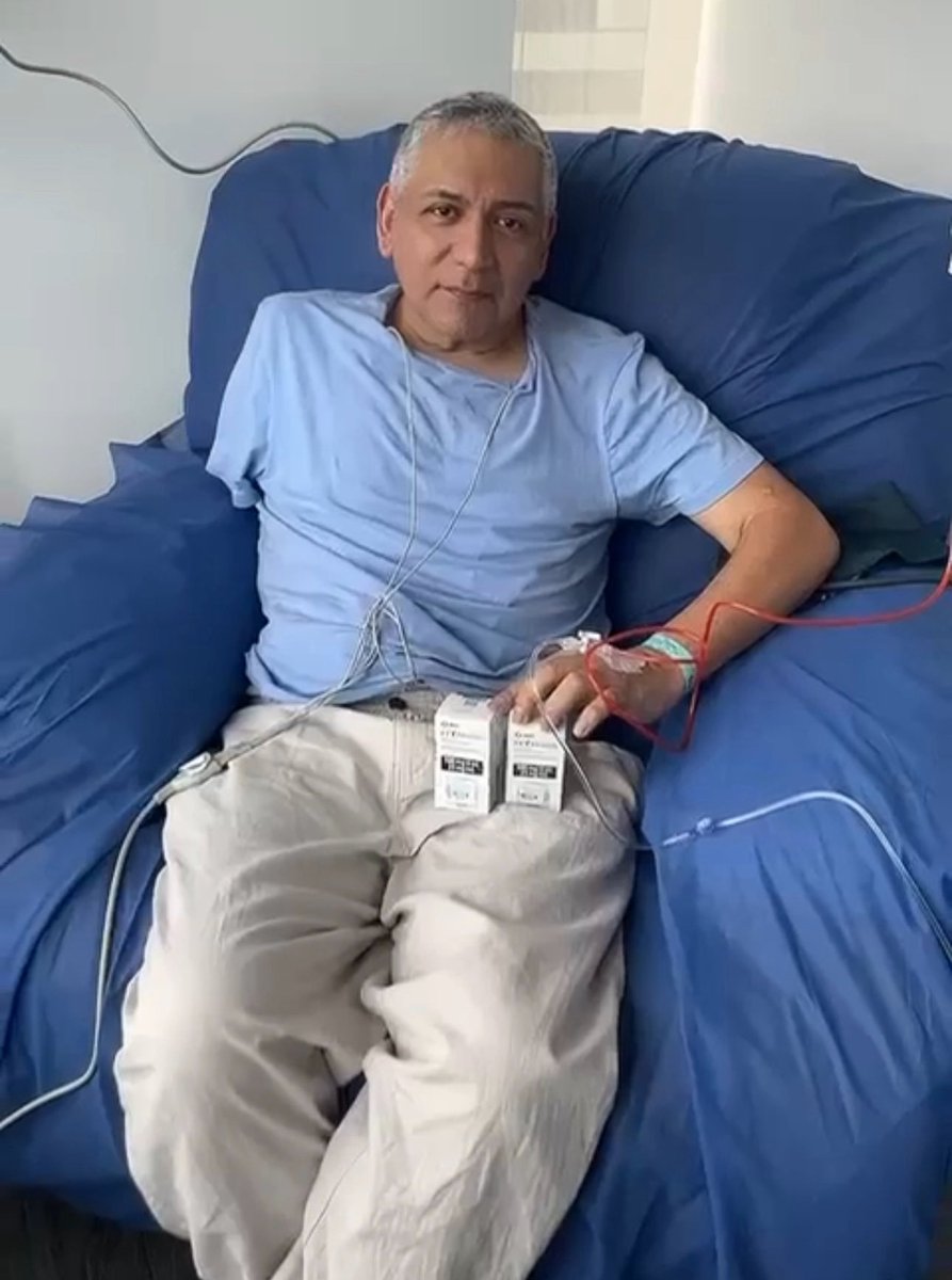 IsmaelUlloaEc's tweet image. 🔴📌
 
Este lunes que viene (21/04) son 14 días desde que mi Hermano❤️ se aplicó la primera dosis de inmunoterapia específica para células de merkel ($9000 por dosis, sector médico privado), y que le sigue siendo esquivo de parte del IESS y del MSP. 

-Tienen el tratamiento, pero…