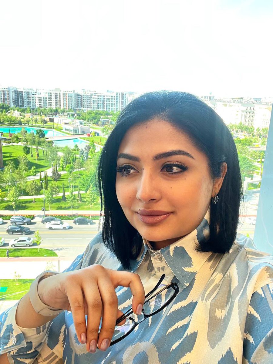 Oldinda dam olish kunlari deya hayol ketti-yu, ammo…. Katta tadbir oldidan kayfiyat — ish rejimida! Rejalar, tayyorgarlik, mas’uliyat — barchasi diqqat markazida. Juma ayyomi muborak yaxshilar✨