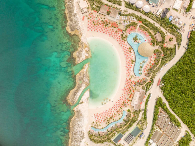 LivingRoyalLM's tweet photo. 🌴☀️ Welcome to Perfect Day at Coco Cay—your ultimate paradise getaway! Relax on the serene Hideaway Beach,  and enjoy the breathtaking views from above. 🏖️

Contact me today to plan your perfect day at Coco Cay! 📞🛳️   #TropicalParadise  #cococay #bookcelebritycruises https://t.co/TgT98QUc5N