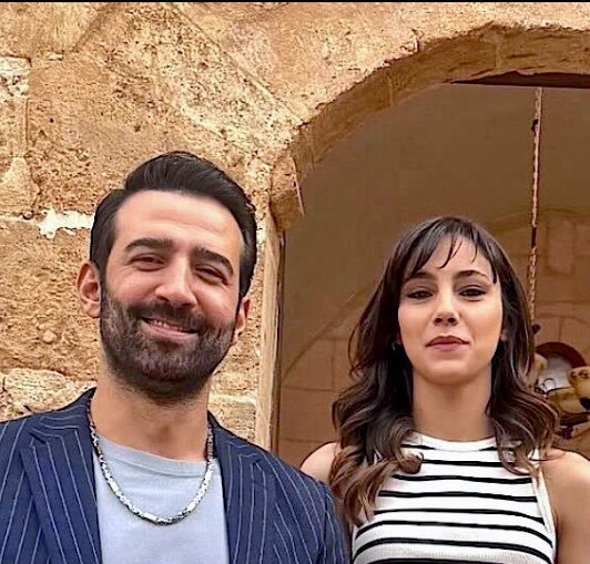 Ben yokken neler gelmiş öyle 😍

#DemZer #UzakŞehir