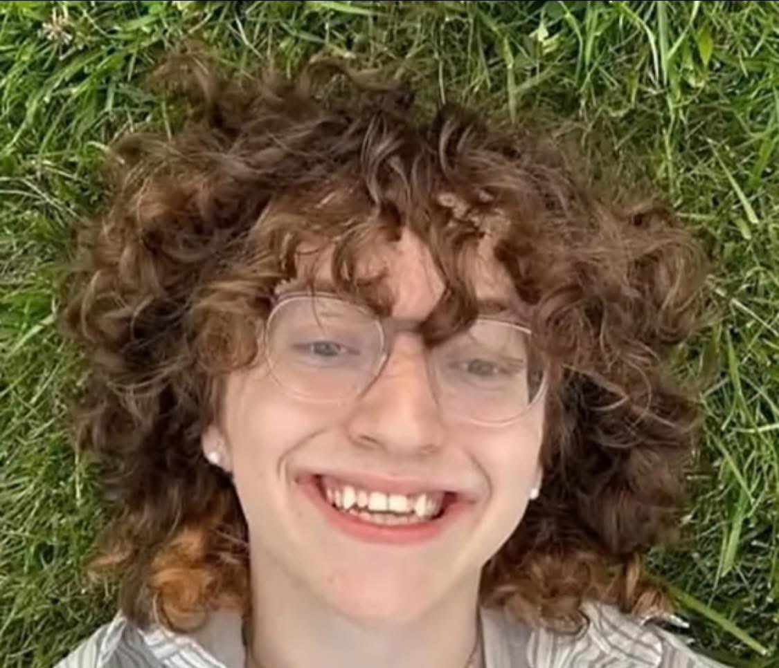 Alejandro Cortez González, tenía 20 años de edad y el 20 de abril se perdió en las olas intentando rescatar a una amiga.