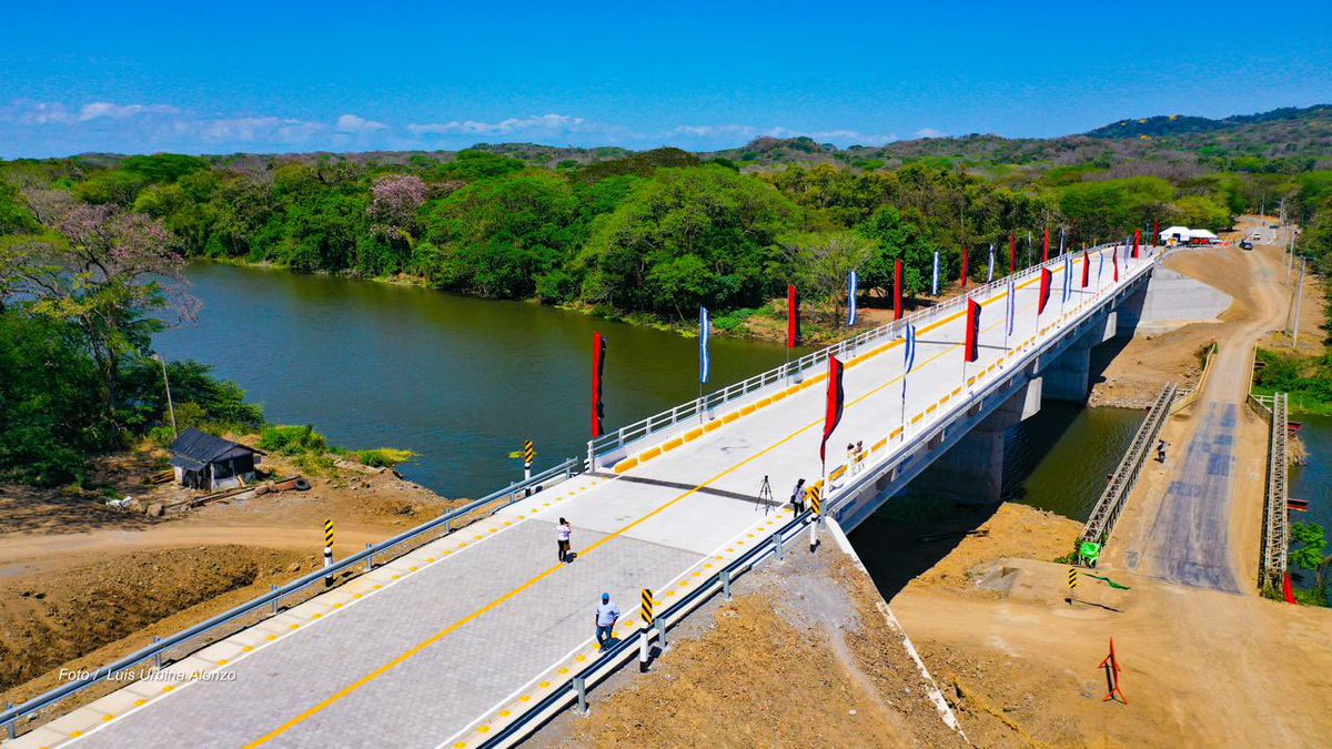 🚧 MTI || INAUGURACIÓN

Este Jueves 24 de Abril, el Buen Gobierno Sandinista, a través del MTI, Inauguró el “Puente Sapoá”, de 122 metros de longitud, en el municipio de Cárdenas, Departamento de Rivas.

#ManaguaSandinista
#FSLNAbrilVictorioso
#Nicaragua 🇳🇮
