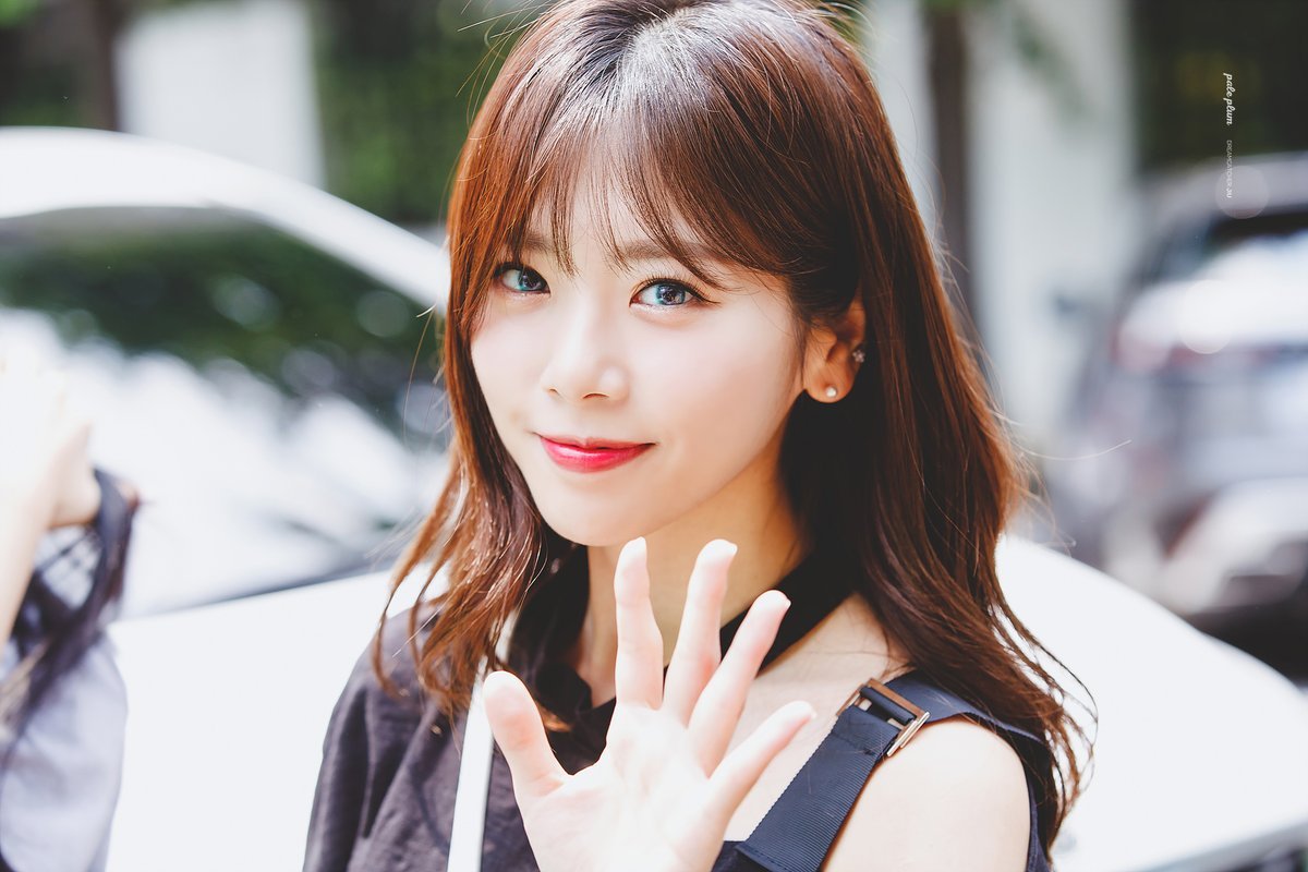 _Minjiuniverse_'s tweet photo. [190702] KBS Open Concert Recording Commute

© pale plum 

#지유 #JIU
#유아유 #UAU
#드림캐쳐 #Dreamcatcher https://t.co/Wp2Ih5ypS4