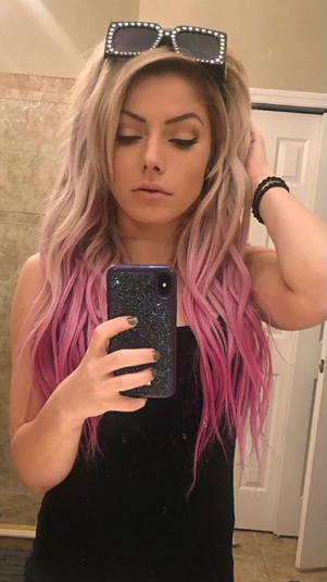 Alexa Bliss(PARODY) (@blissfullexii) on Twitter photo 