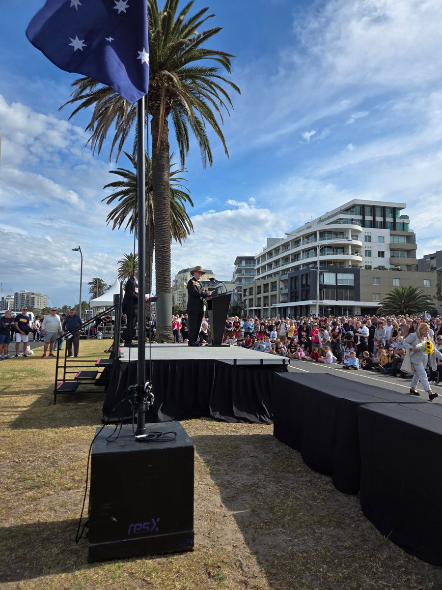 Joining the Port Melbourne community in commemorating ANZAC and the dedication of our service personnel
#portphillip #anzac #portmelbourne