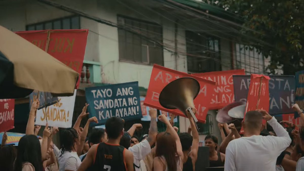keunified's tweet photo. "'wag niyo haluan ng politika ang sb19" 

sb19: https://t.co/qXcOshJL4Y