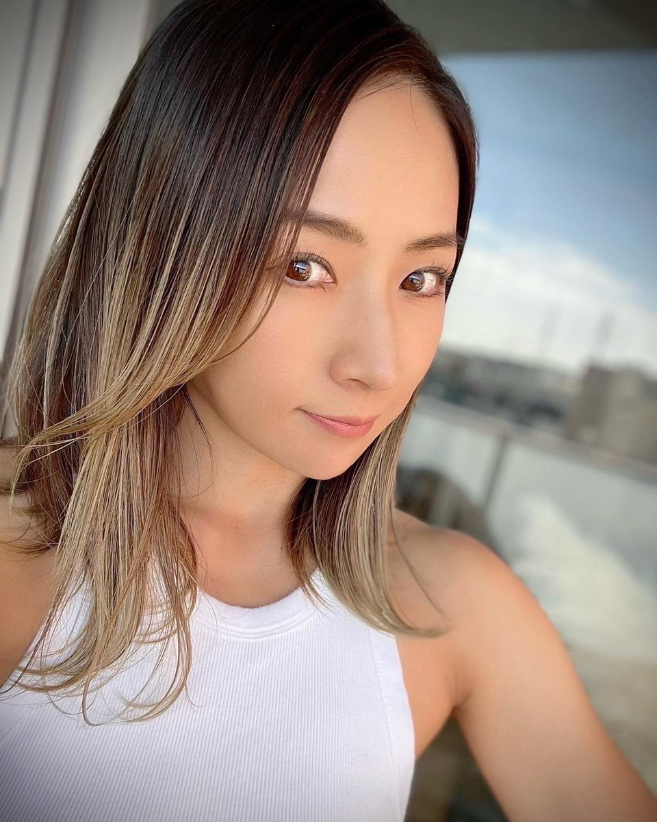 STARDOM 愛川ゆず季 引退日付入り 直筆サイン色紙 ULTRA-VYBE, INC. on X: 