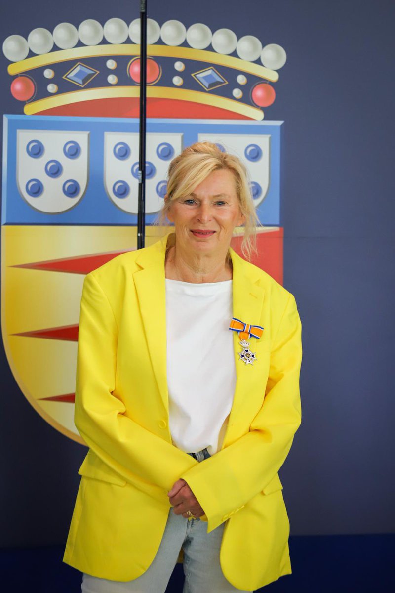 INEKE VELDBOER GERIDDERD “DE STILLE KRACHT ACHTER STICHTING AMBULANCE WENS”