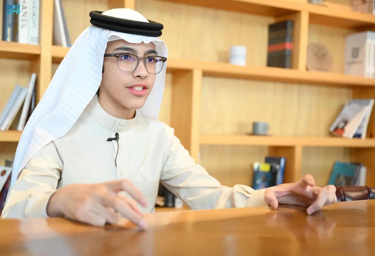 AJELNEWS24's tweet image. في إنجاز سعودي عالمي نفخر به جميعاً ..

ابن الوطن الطالب "بلال الحجيلي" الذي يبلغ من العمر 13 سنة ؛ ويحفظ القرآن الكريم كاملاً بـ11 رواية ؛ يحقق المركز الأول على مستوى العالم للحساب الذهني والعقلي في الرياضيات الصينية.

🇸🇦🇸🇦