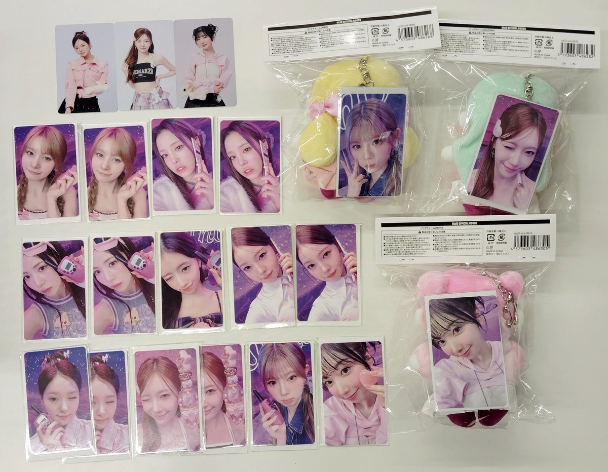 NiziU 【入荷情報】 本日から開催中のニジューのポップアップ