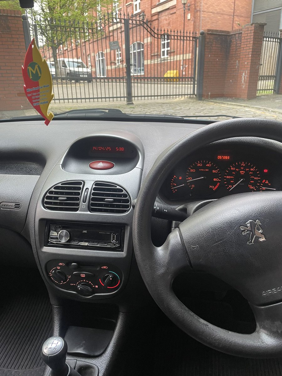 iam_Brisco's tweet photo. @vasecc @NIUKCommunity Travelling with a fussy baby no be beans.
This Peugeot 206 fit change your journey ✅cheap, fuel-efficient, AC dey blow, space dey for baby bag + car seat.
Stress go reduce wella.

57k Miles 
2 keys
Long MoT : 1/2026

DM if you want am or need help finding one. https://t.co/GkzagsOcdg