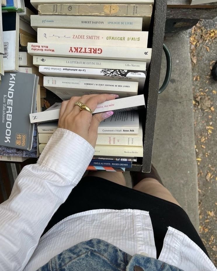 pradavante's tweet image. reading marathon this weekend 📚