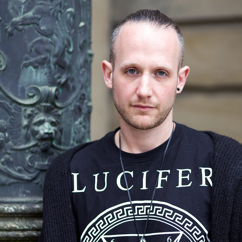 narc_magazine (@narc_magazine) on Twitter photo MY WRITING LIFE: Fran Harvey chats with acclaimed horror writer Matt Wesolowski (<a href="/ConcreteKraken/">Matt Wesolowski</a>) about folkloric monsters, red-ink typewriters and humour in horror on the new episode of our writing podcast
🎧 narcmagazine.com/my-writing-lif… MY WRITING LIFE: Fran Harvey chats with acclaimed horror writer Matt Wesolowski (<a href="/ConcreteKraken/">Matt Wesolowski</a>) about folkloric monsters, red-ink typewriters and humour in horror on the new episode of our writing podcast
🎧 narcmagazine.com/my-writing-lif…