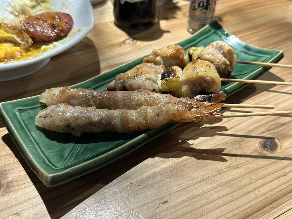 給料日の華金ですが皆さん飲んでますか？

#良朝丸 
#よいちょまる 
#のんでもたべてもよいちょまる 
#二日酔いキャンセル界隈