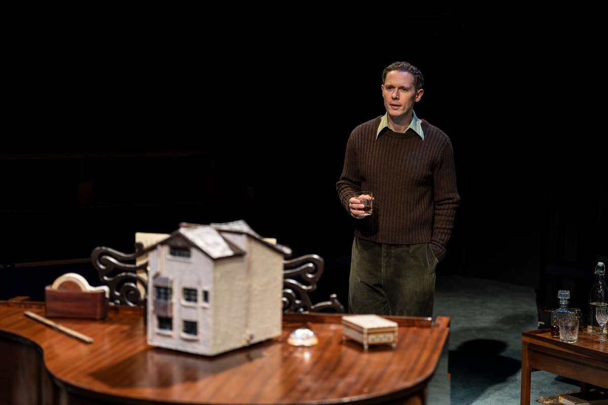 OrangeTreeThtr's tweet photo. First look at #BenandImo at the OT👀

Sending all our love to the company ahead of their press night this evening. 

📅 19 April - 17 May
💥OT Under 30 Night - 2 May

Book now: https://t.co/NAv2BWidTs

📸 Ellie Kurttz https://t.co/12OsXA0sV4