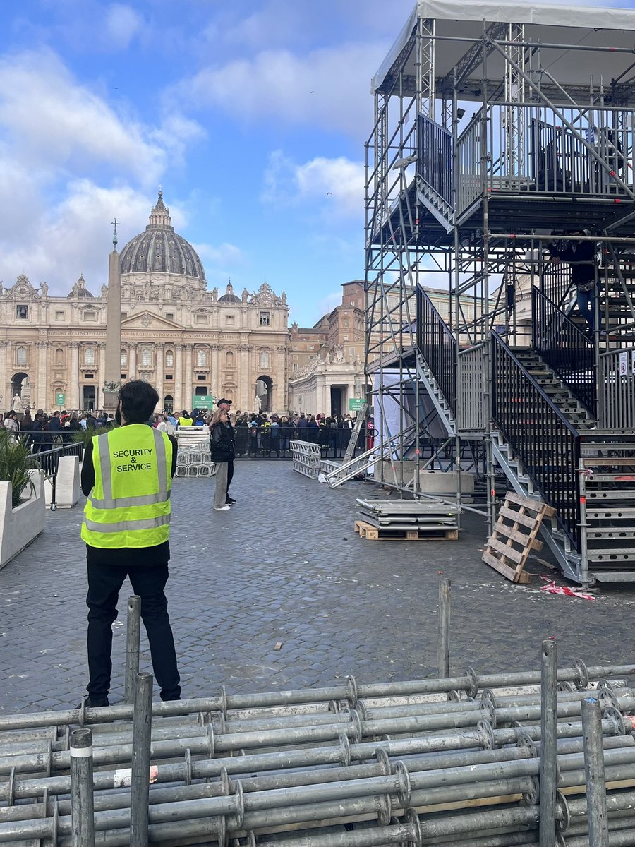 aine_fox's tweet photo. Preparations well underway in Vatican City for Pope Francis’s funeral tomorrow. Huge crowds still queuing to see his remains, lots of security and an altar with seats for cardinals and world leaders laid out @PA https://t.co/kLKXBLF2RR