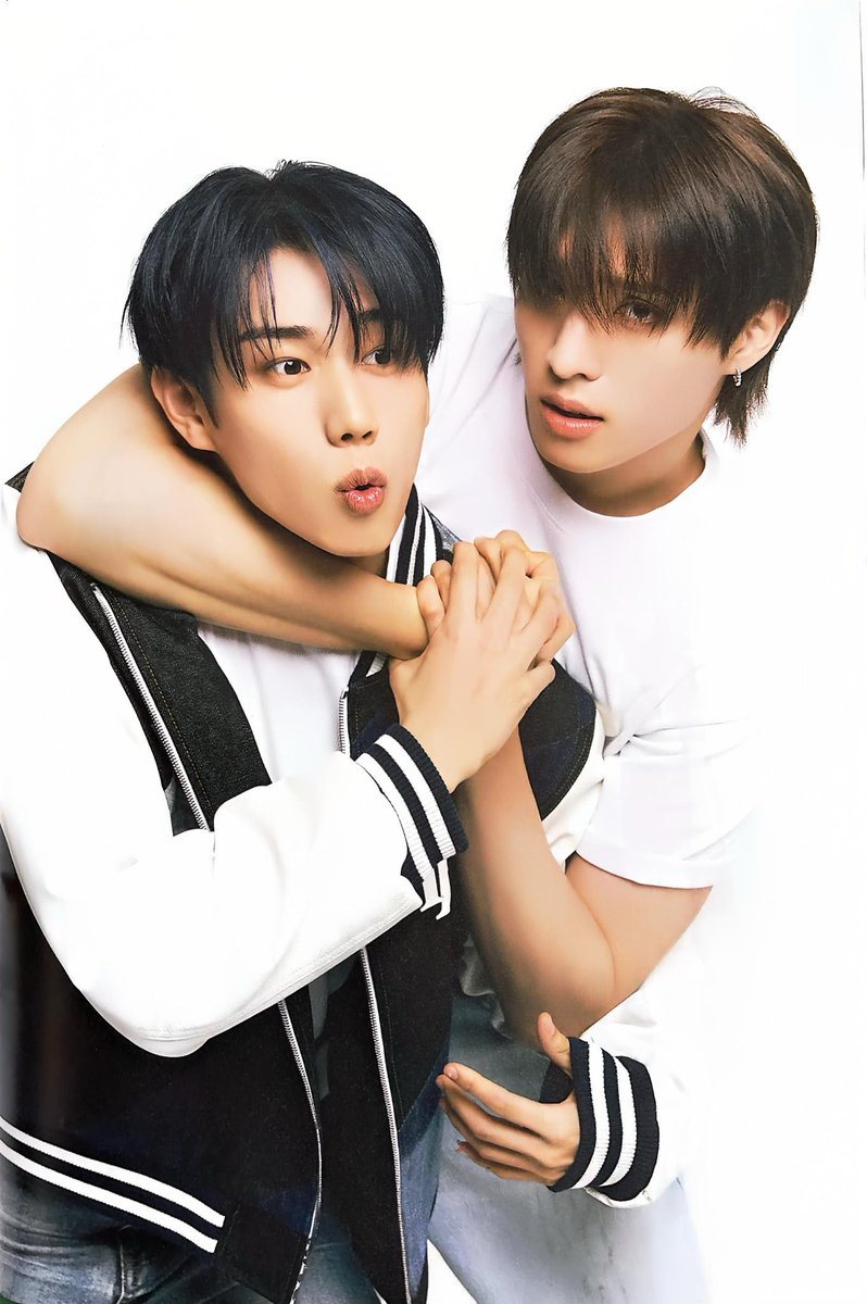 p1hpopbase's tweet photo. [📸] We’re getting the most wholesome piwon pics for ‘The Star’ Magazine! 🥺🫂⭐️

#P1Harmony #피원하모니 #P1H https://t.co/2ztA0O5VdM