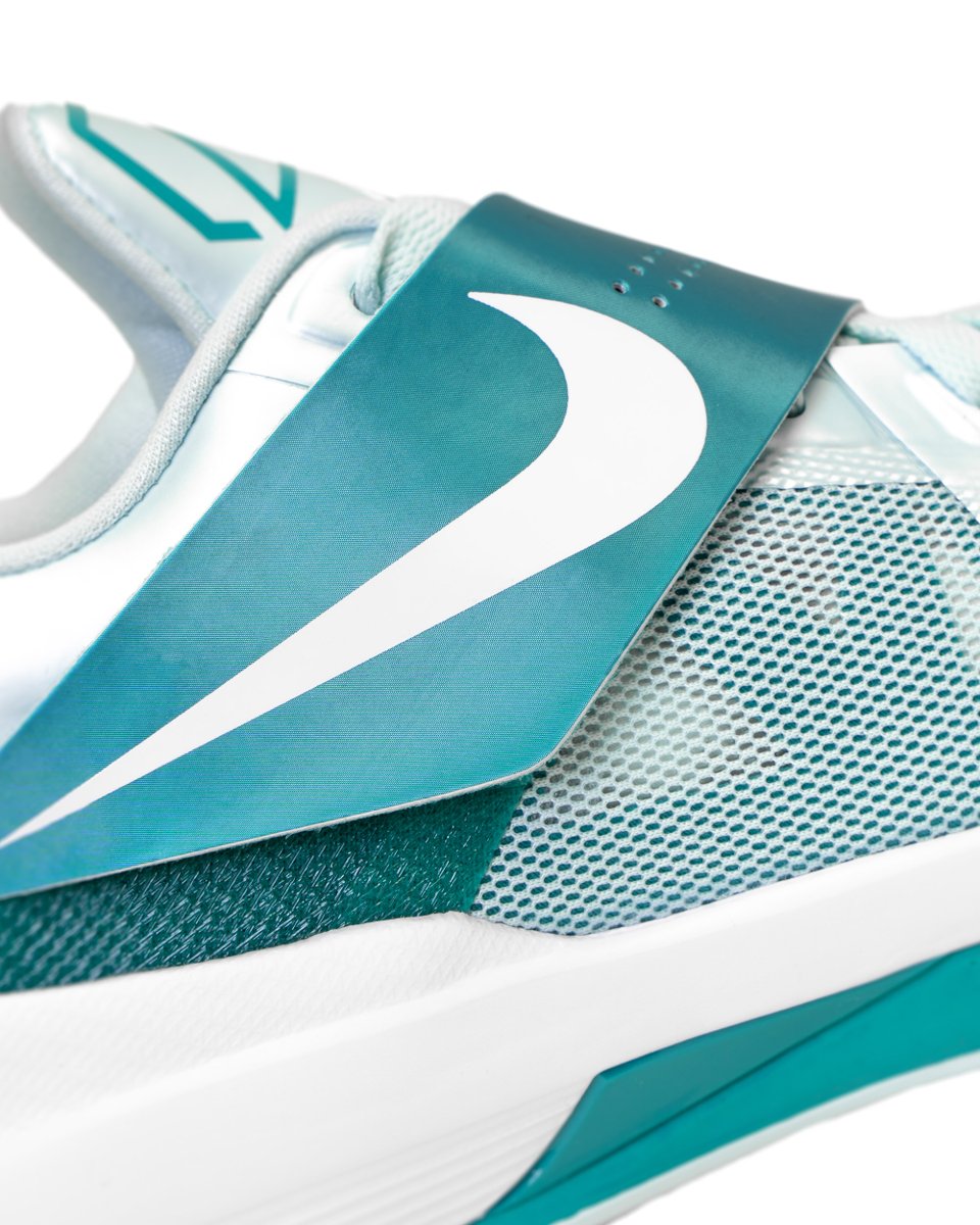 BasketCountry's tweet photo. NIKE ZOOM KD IV “EASTER”

Vuelve un clásico. Las KD IV “Easter” llegan a Basket Country con ese diseño futurista y a la vez nostálgico que marcó una era. Durant en estado puro. 🐣👟⛹‍

#NikeKD15 #BasketCountry #Basketball #Easter #Nike #NBA #NbaShoes #NikeShoes https://t.co/SQ9Z905Xl7