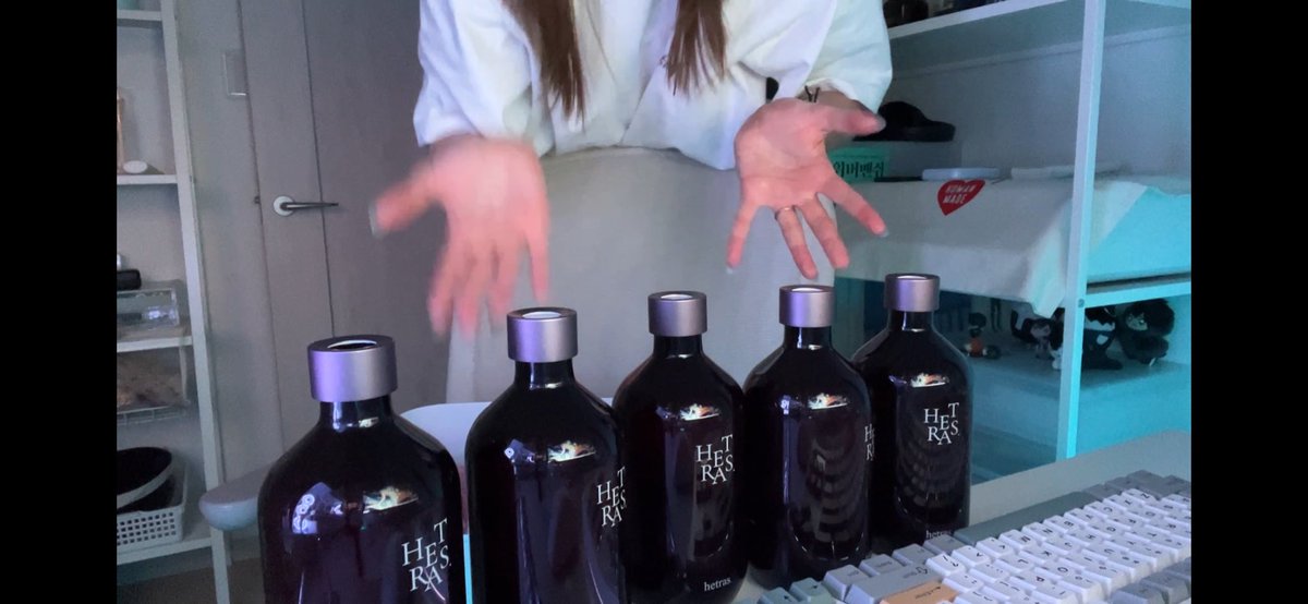 私HETRASおたくすぎるやろ
prでいただいた2本とストックしてた3本🤎
ちなみにハンドソープもHETRASやし、今寝室で使ってるディフューザーもHETRAS☺️