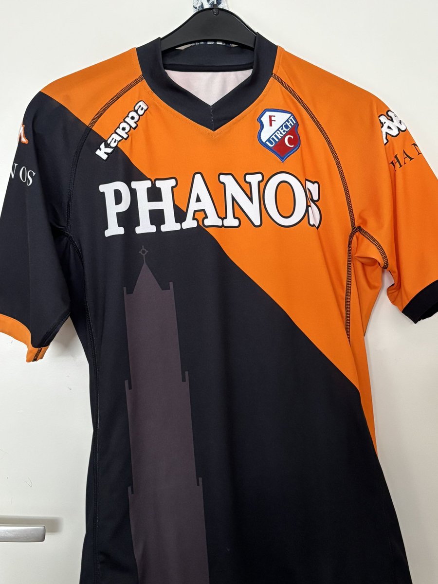 MagicMaareltje's tweet photo. Je cluppie supporten en koningsnacht vieren, het kan samen!! #rkcutr #fcutrecht https://t.co/rUmHlyjpB9