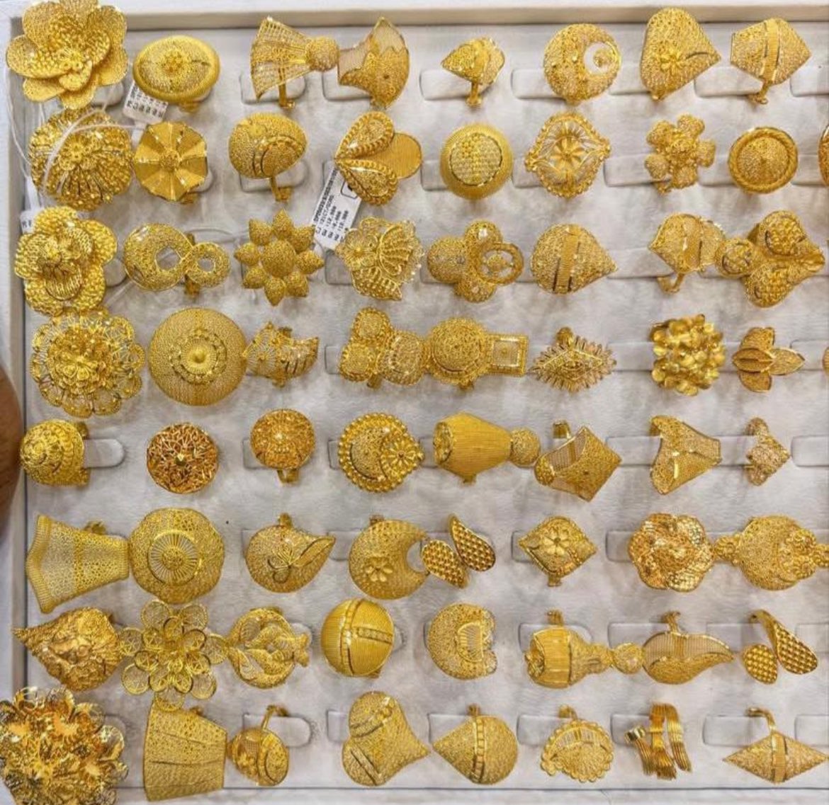 Lil_tyjay's tweet photo. Day 2 of posting what I sell. 18karat & 21karat gold rings.
In a world full of trends , gold remains timeless. #shopwithtjluxeng #realgold #shophere. https://t.co/Fse0T1rwMa