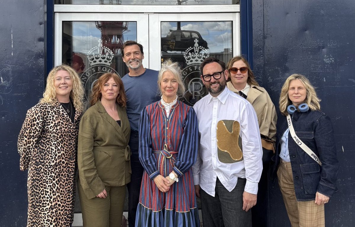 Justine Simons OBE (@justinesimons1) on Twitter photo Culture is for everyone!
An inspiring visit to The Kings Foundation at Trinity Buoy Wharf <a href="/artsTBW/">Trinity Buoy Wharf</a>✨
Growing the next generation of skilled artists, designers and craftspeople ✏️🎨🧶
trinitybuoywharf.com/whats-on/natio… Culture is for everyone!
An inspiring visit to The Kings Foundation at Trinity Buoy Wharf <a href="/artsTBW/">Trinity Buoy Wharf</a>✨
Growing the next generation of skilled artists, designers and craftspeople ✏️🎨🧶
trinitybuoywharf.com/whats-on/natio…