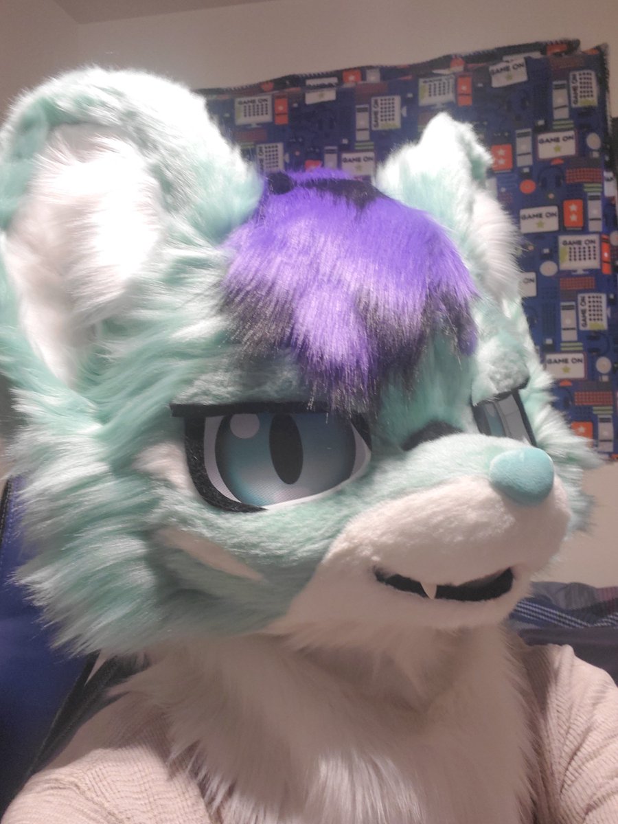 Happy Fursuit Friday! Get to Finally celebrate my first one. #FursuitFriday