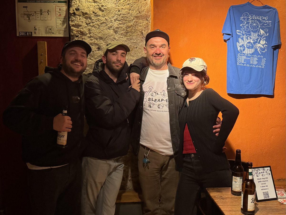 Boombatze's tweet photo. Voller Herz & Energie: SLEAP-E & #DodgeCity begeisterten im #Museumskeller #Erfurt. Danke an alle Beteiligten für diesen besonderen Abend! 🤗🎸🎤🥁💥
▶️ https://t.co/l02AvM9ajZ
#sleape https://t.co/I4HnML9VA5