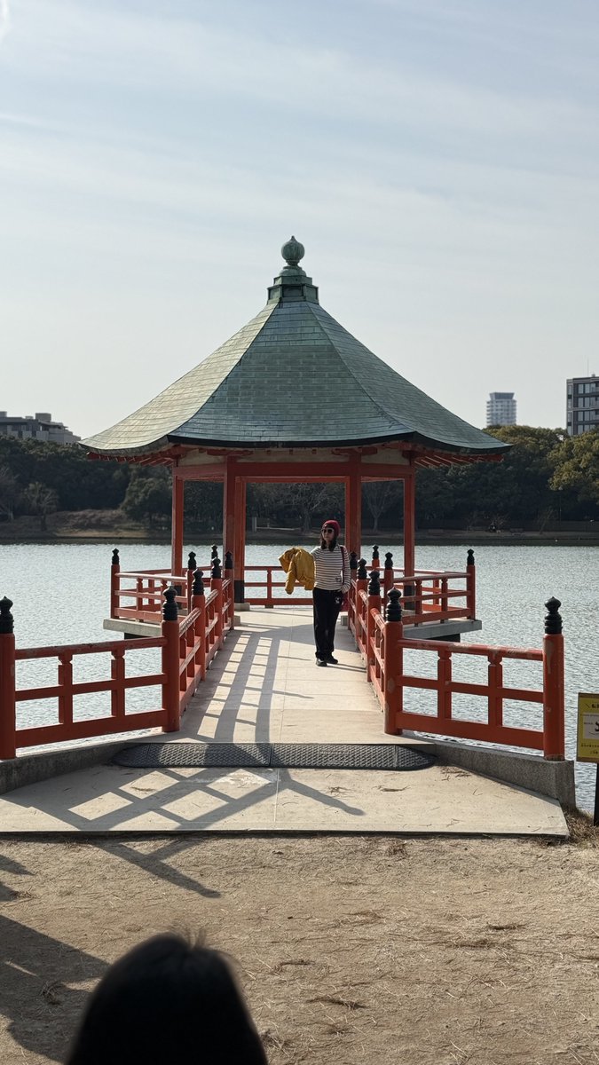 wakadanna_coo's tweet photo. 2. 大濠公園
天気良かったらゼッタイ行って欲しいスポット1位. 園内の福岡市美術館に行くもヨシ、池のスワンボートに乗るもヨシ、特に予定を決めずにダラダラ過ごして欲しい. https://t.co/RvVLLcbhvU