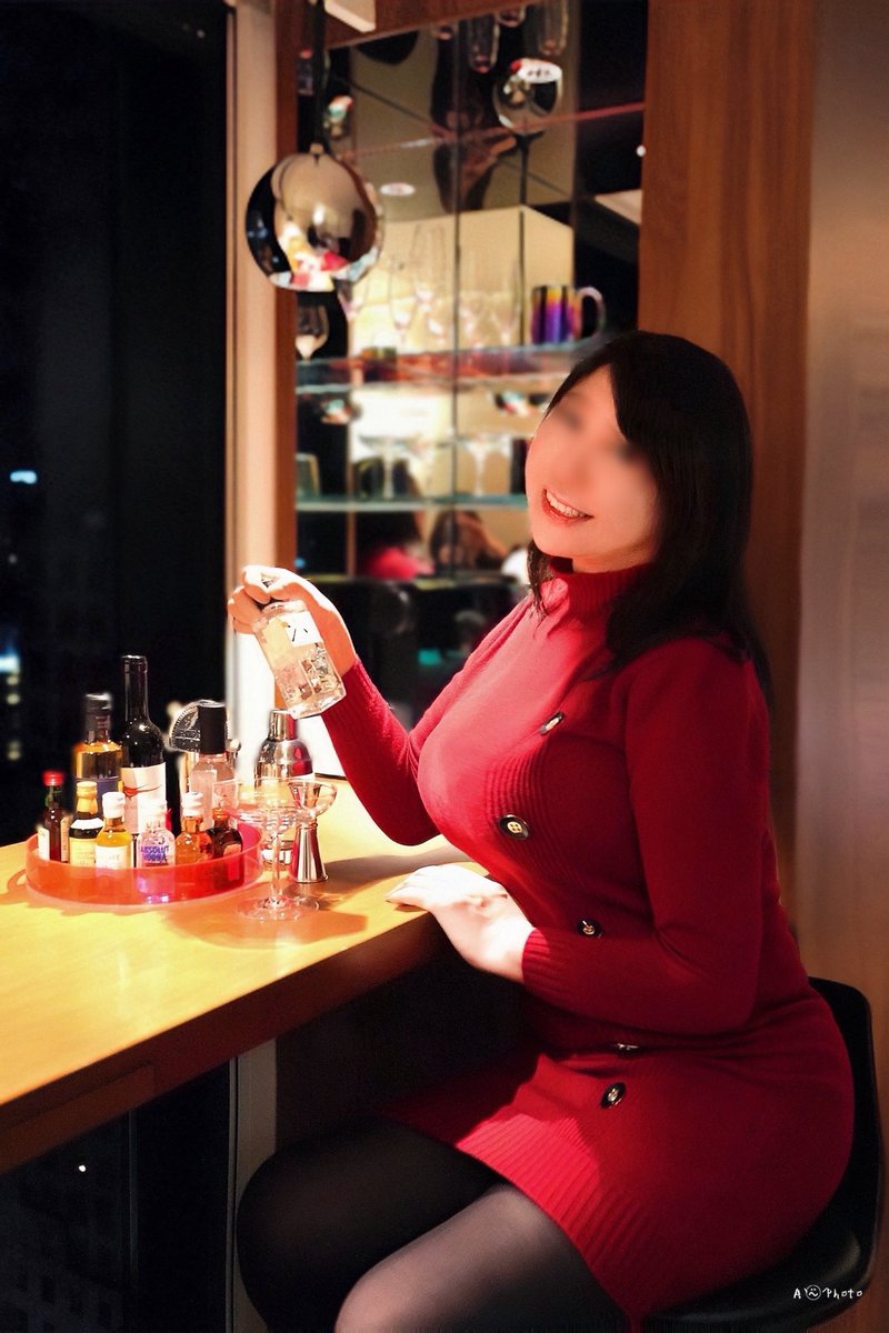 夜のBAR撮影やビル街のネオン撮影もとても素敵なので、お仕事帰りのご依頼も大歓迎ꕤ︎︎·͜·夜は何時でもOKです〜

model:fujino <a href="/fu_chan8181/">ふじの湯♨️CHATEAU PETRA🛀</a>
#バー撮影 #ナイト撮影